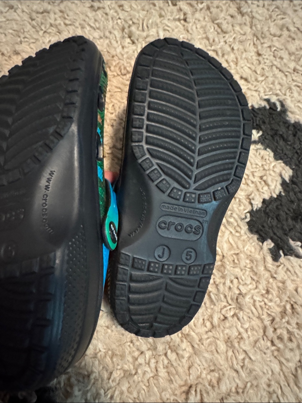 CROCS Kids' Green and Blue Minecraft Clog Sandals Size J5 - Picture 5 of 5